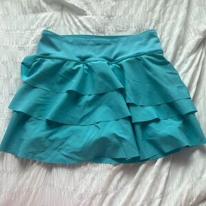 Worn 1-2 times, size extra small, target joy lab brand, blue athletic skirt